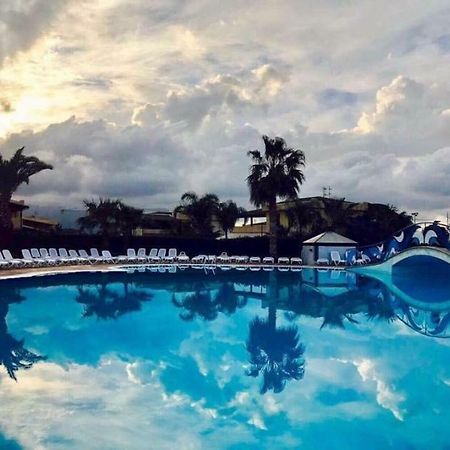 Mare Luna Village Campofelice Di Roccella Exteriör bild