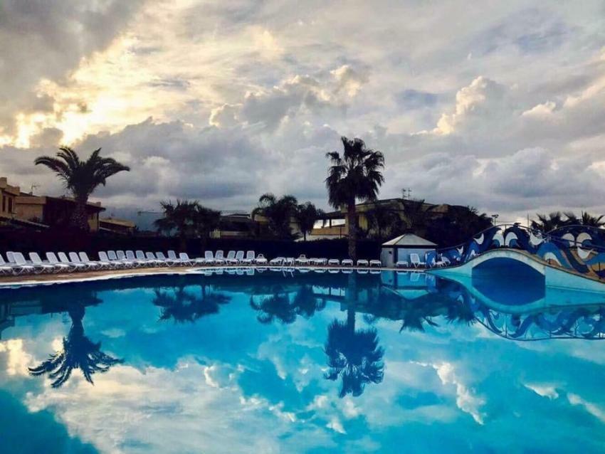 Mare Luna Village Campofelice Di Roccella Exteriör bild